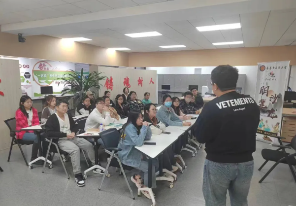 屏幕截图 2025-03-28 131839.png