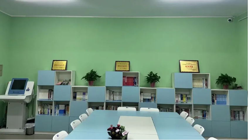 屏幕截图 2025-03-28 000125.png