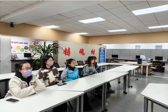 屏幕截图 2025-03-28 132444.png