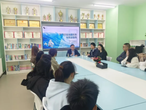 屏幕截图 2025-03-28 130621.png 屏幕截图 2025-03-28 130621.png