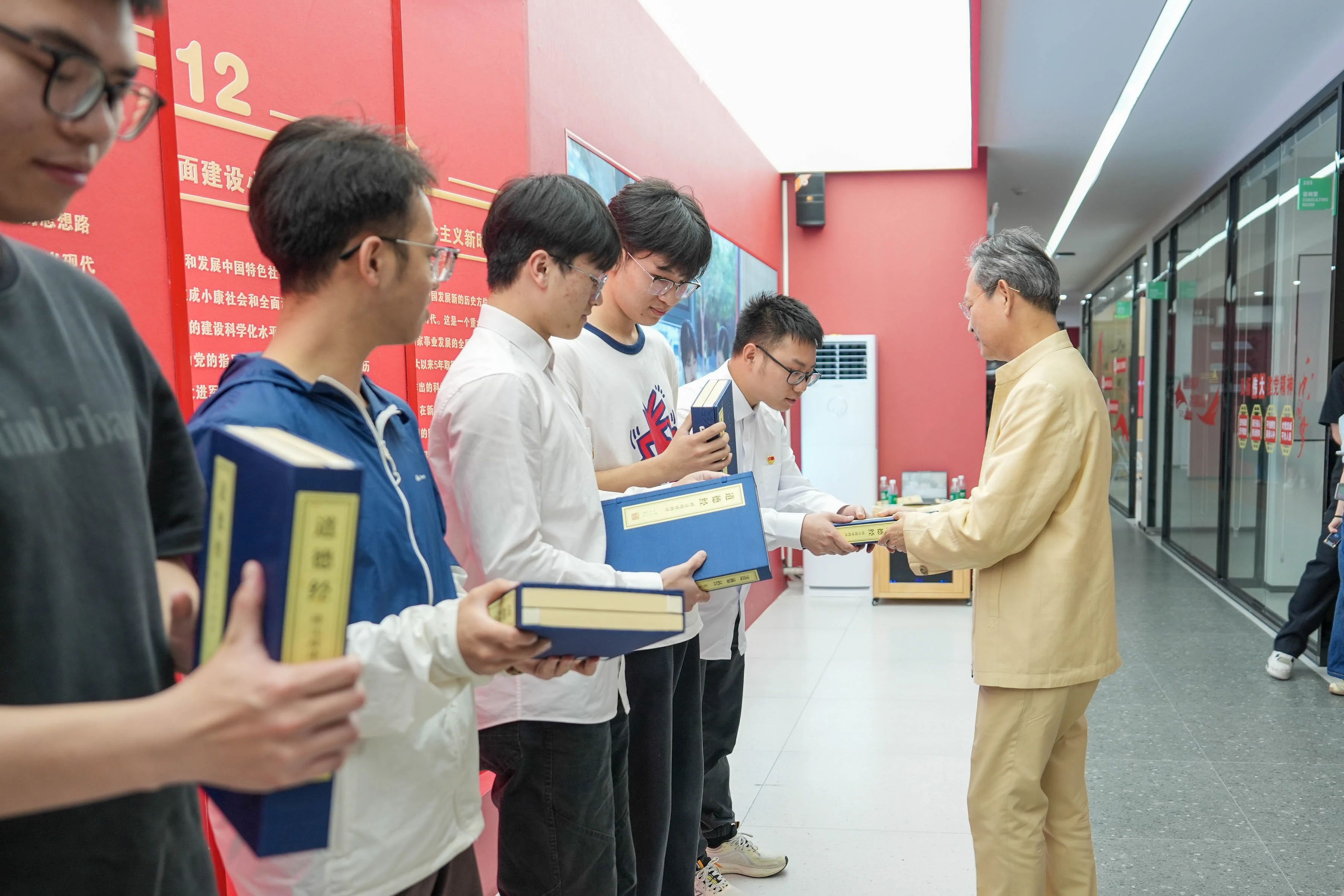 书记21.jpg