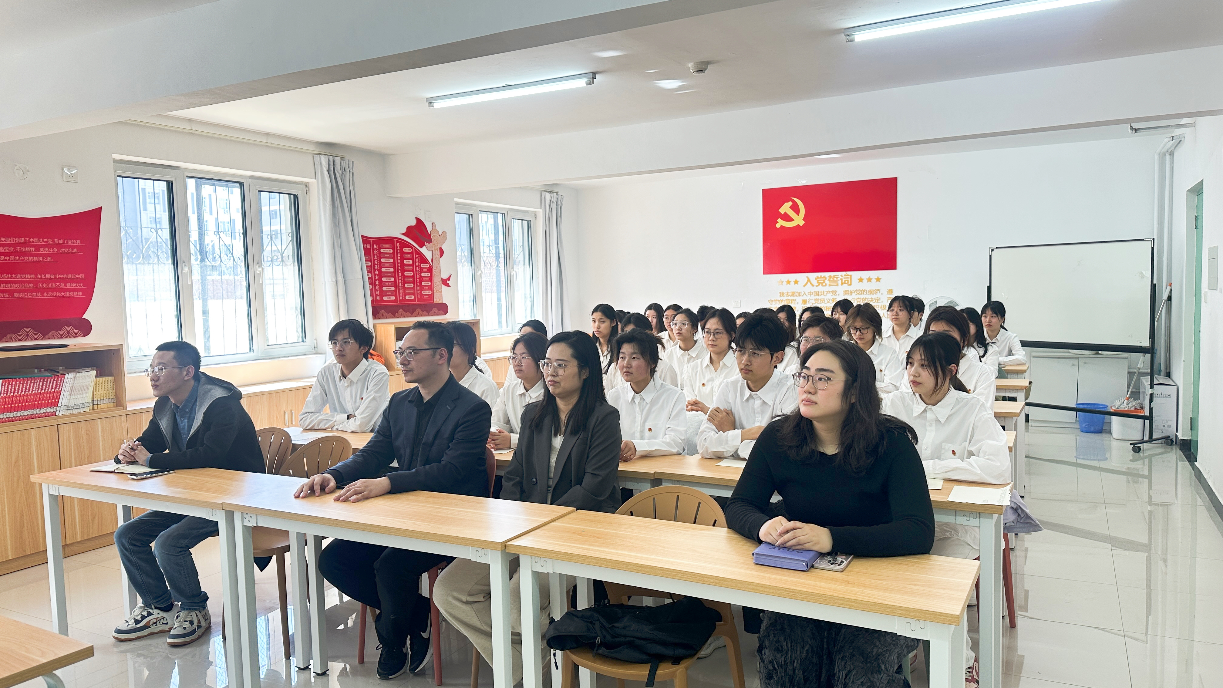 党建引领_知礼社区_党建引领，铸魂育人——知礼社区持续推进“一站式”学生社区建设提质增效_支撑材料_图片4.jpg