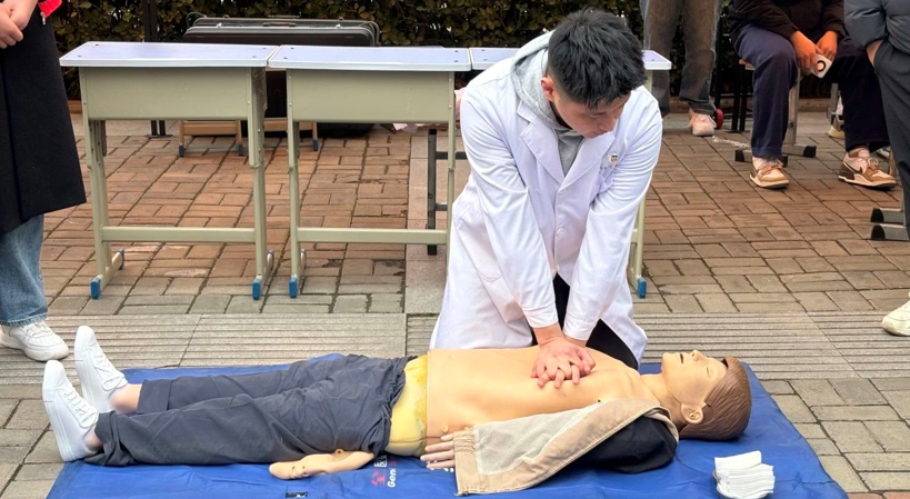 屏幕截图 2025-04-01 190647.png