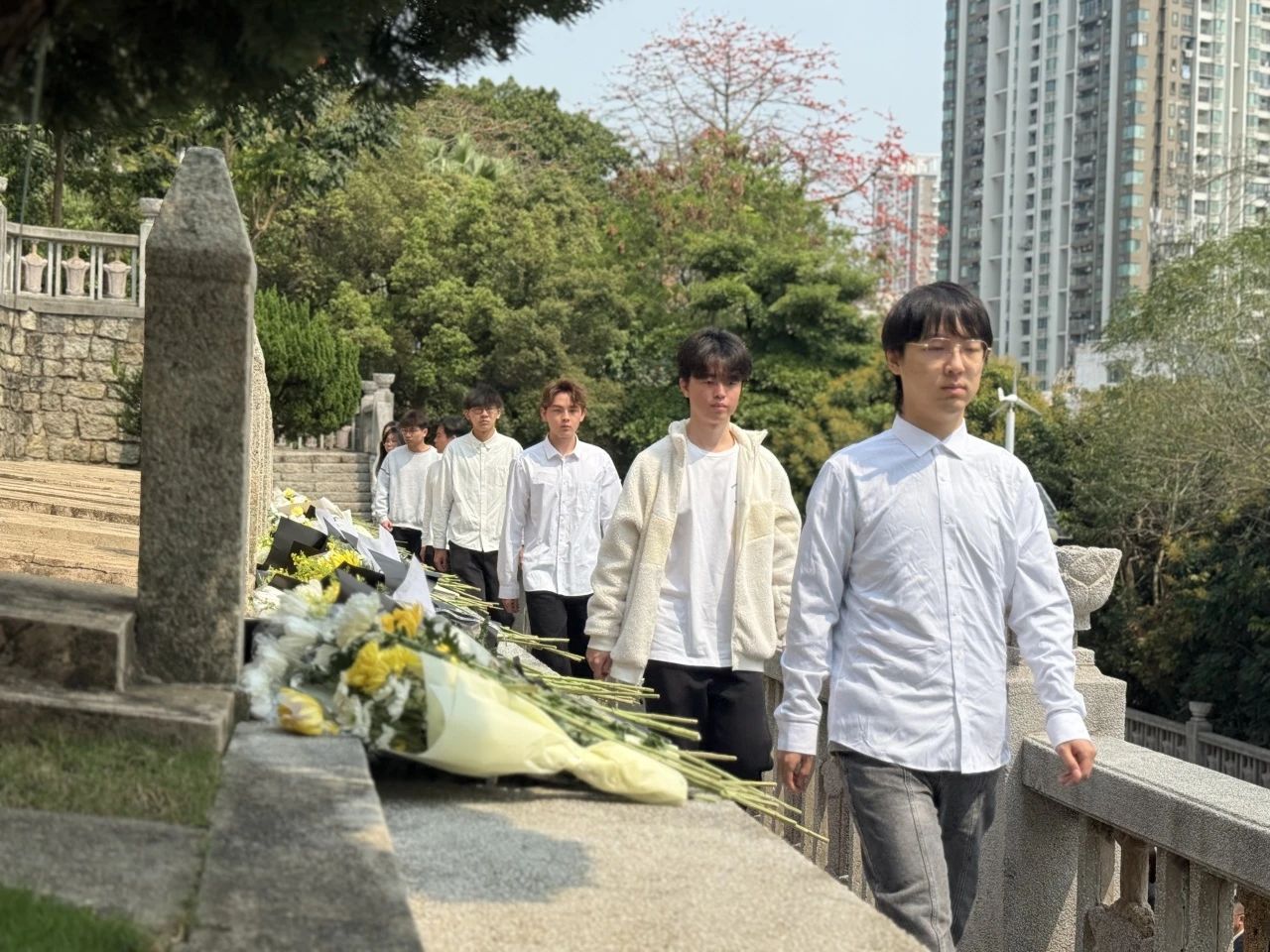 红色9.jpg