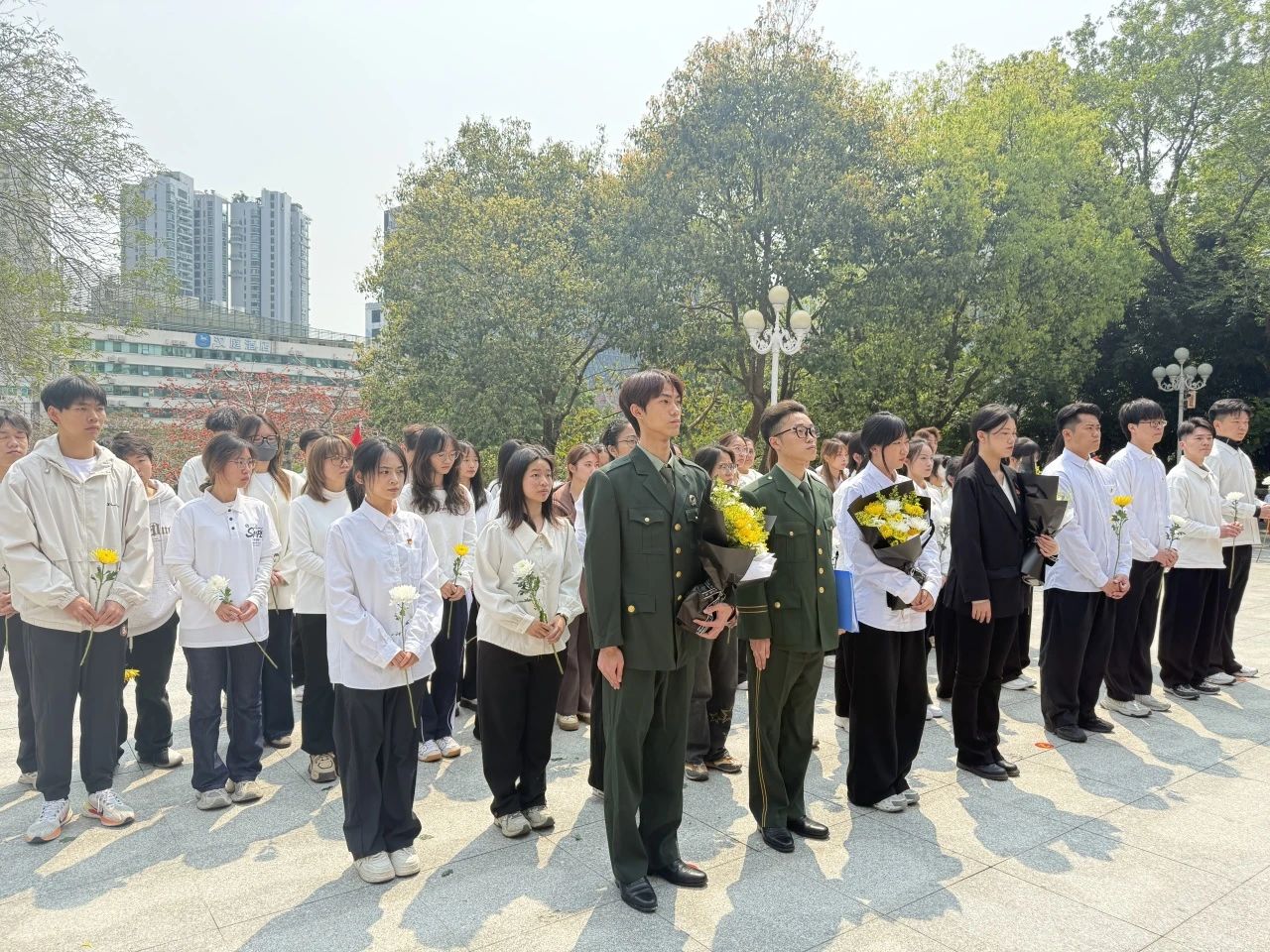 红色3.jpg