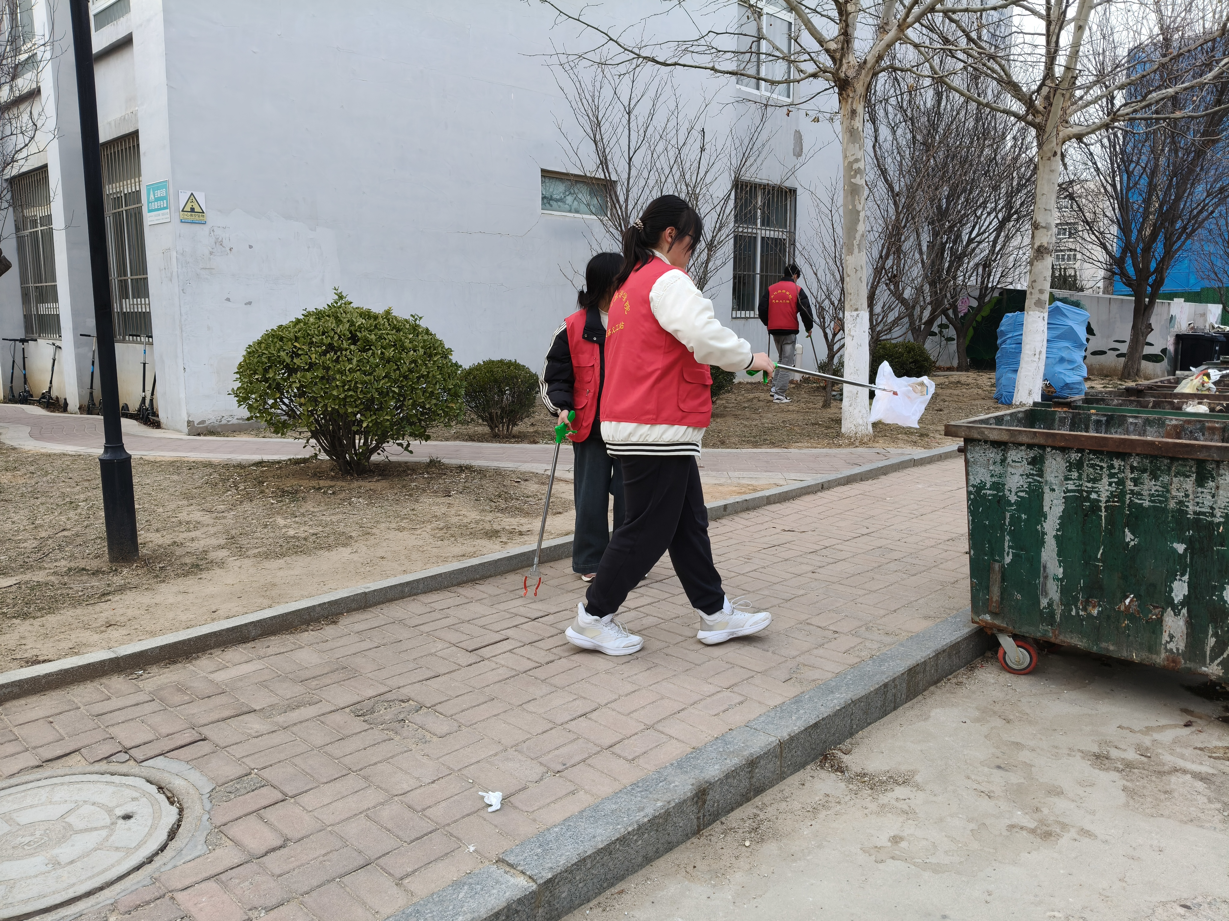 6b14419a-75d4-422f-bbc5-ac3ed7239432.jpg