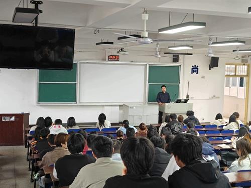 水利工程学院推进宿舍网格化管理，筑牢宿舍安全新防线1.jpg