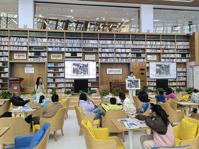 举办“印”下英雄故事·画出红色记忆——青口十八勇士版画作品故事及版画印制体验活动.jpg 举办“印”下英雄故事·画出红色记忆——青口十八勇士版画作品故事及版画印制体验活动.jpg