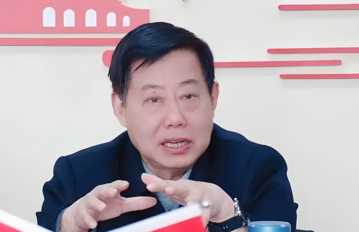 杨宁.jpg