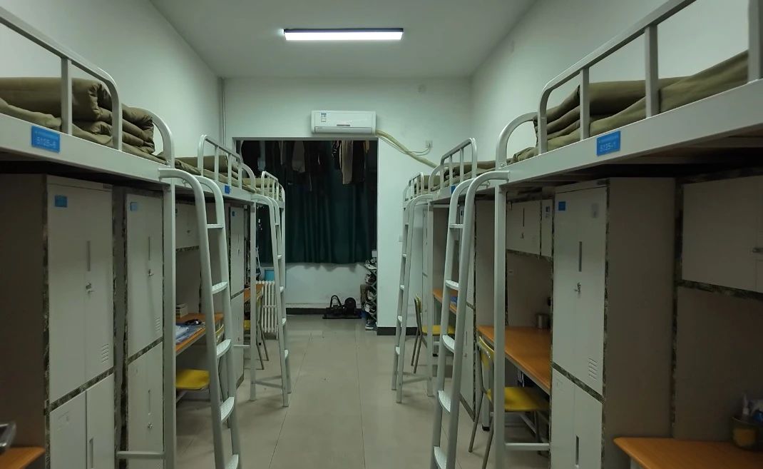 ed40a56c-d0f2-4a9d-9536-3579b424bb48.jpg ed40a56c-d0f2-4a9d-9536-3579b424bb48.jpg