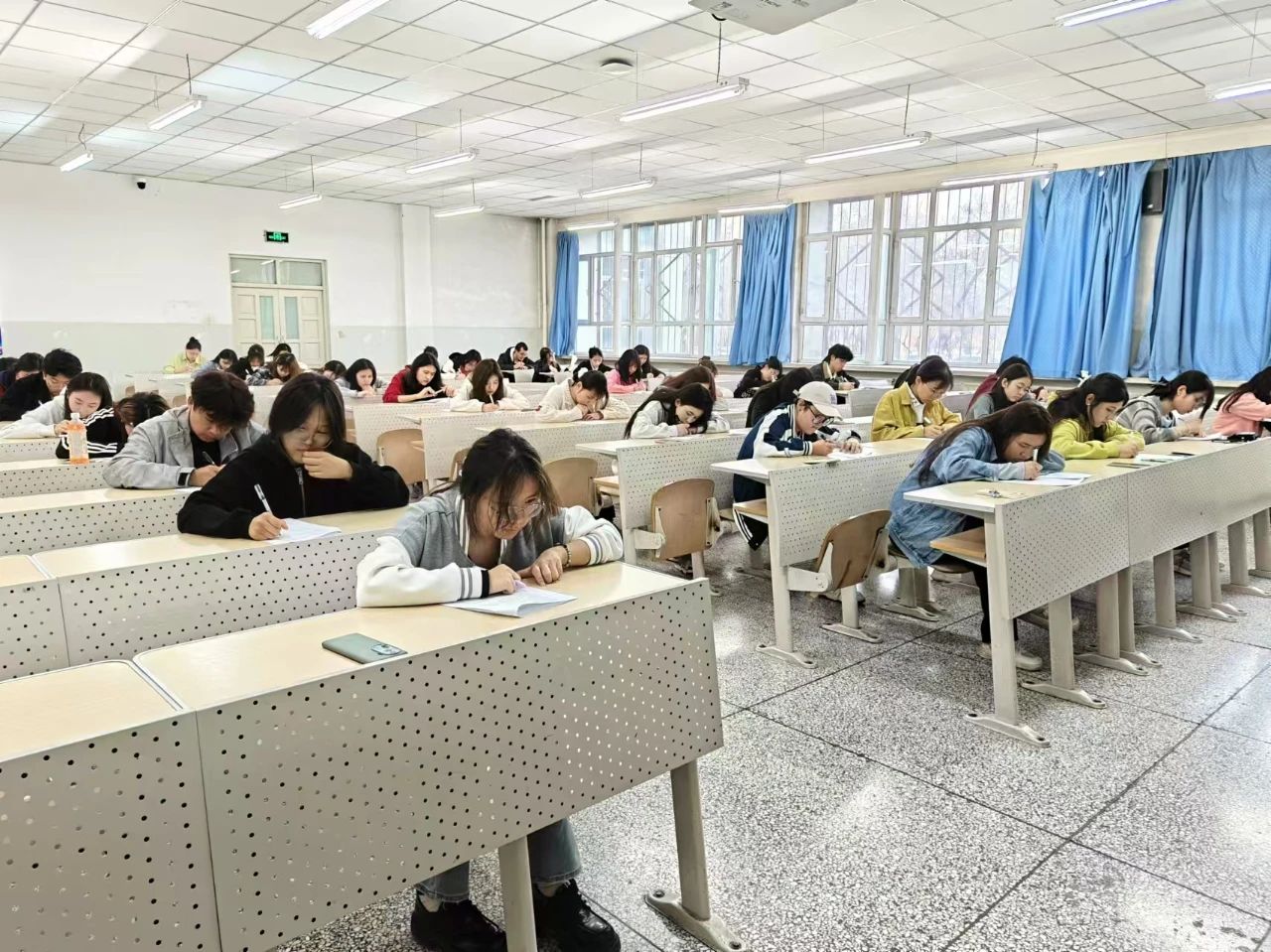 微信图片_20250410120110.jpg 微信图片_20250410120110.jpg