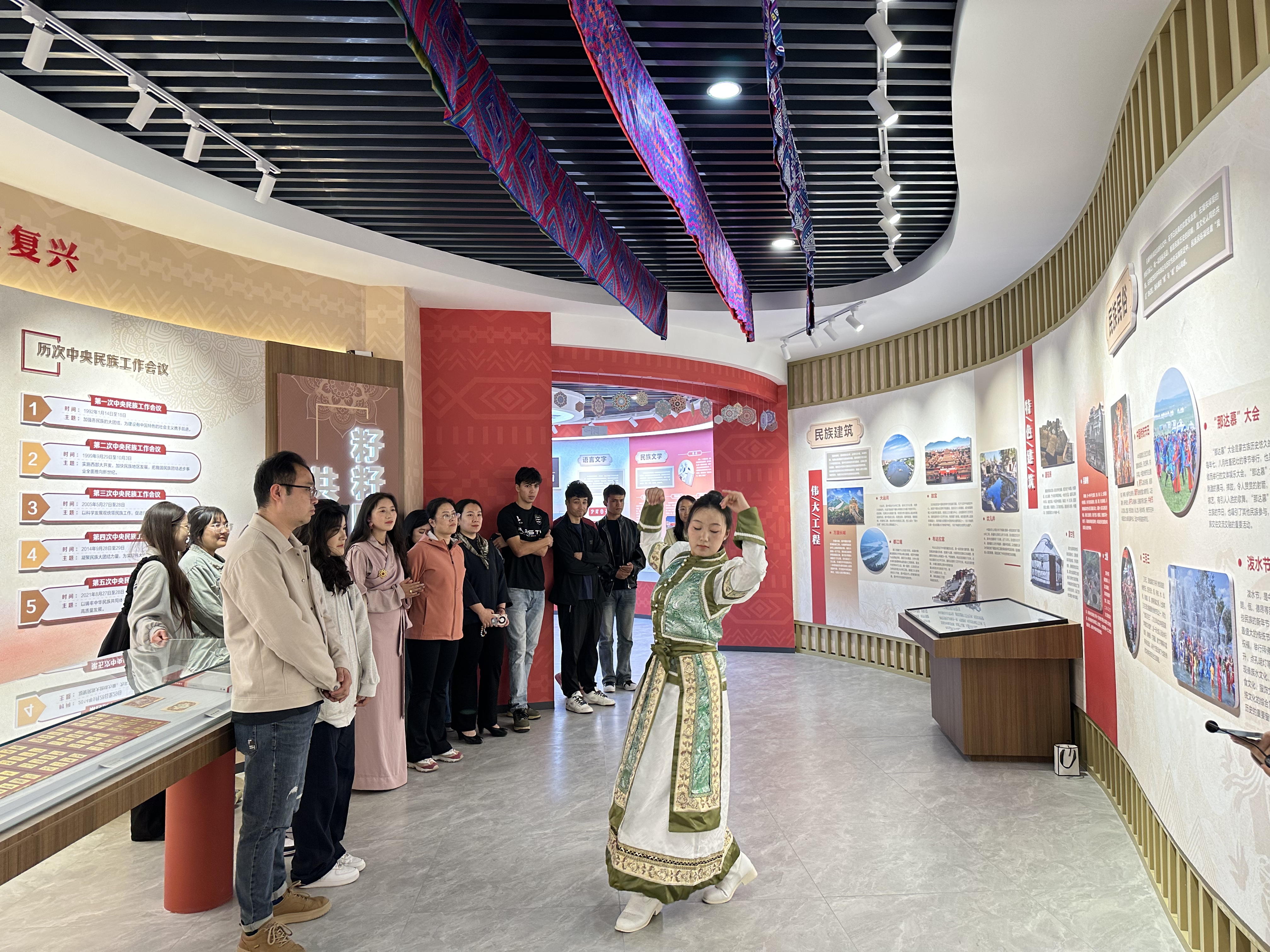 溯源民族根脉，共筑团结华章 (1).jpg