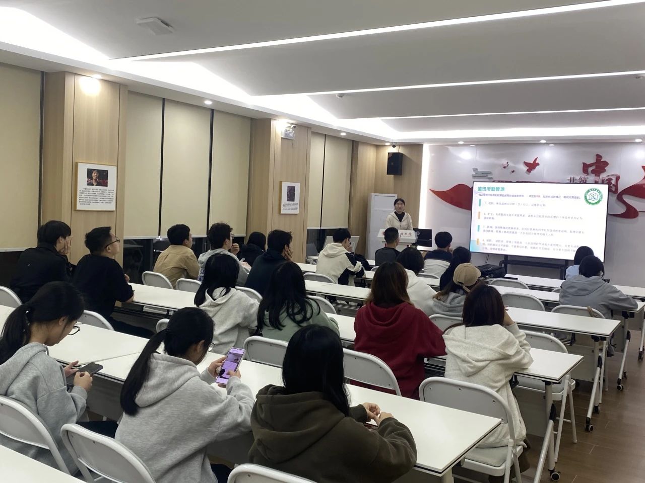 社区4.jpg 社区4.jpg