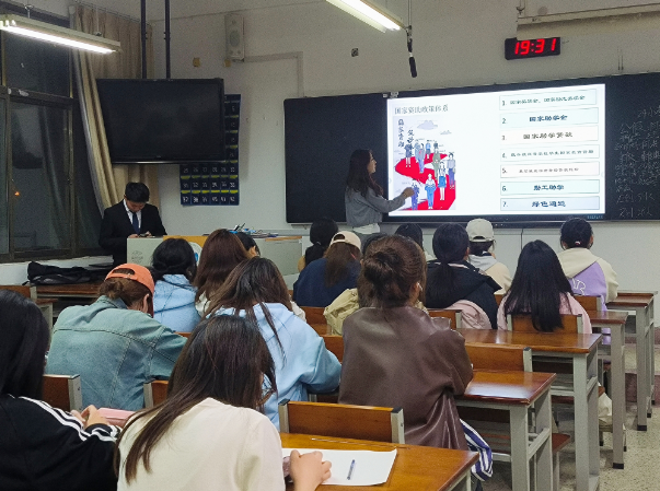 传递资助温度 护航学子成长.png