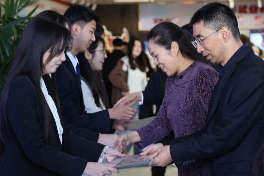 微信图片_20250414140218.png 微信图片_20250414140218.png