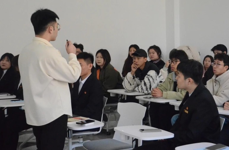 吴琦1.jpg