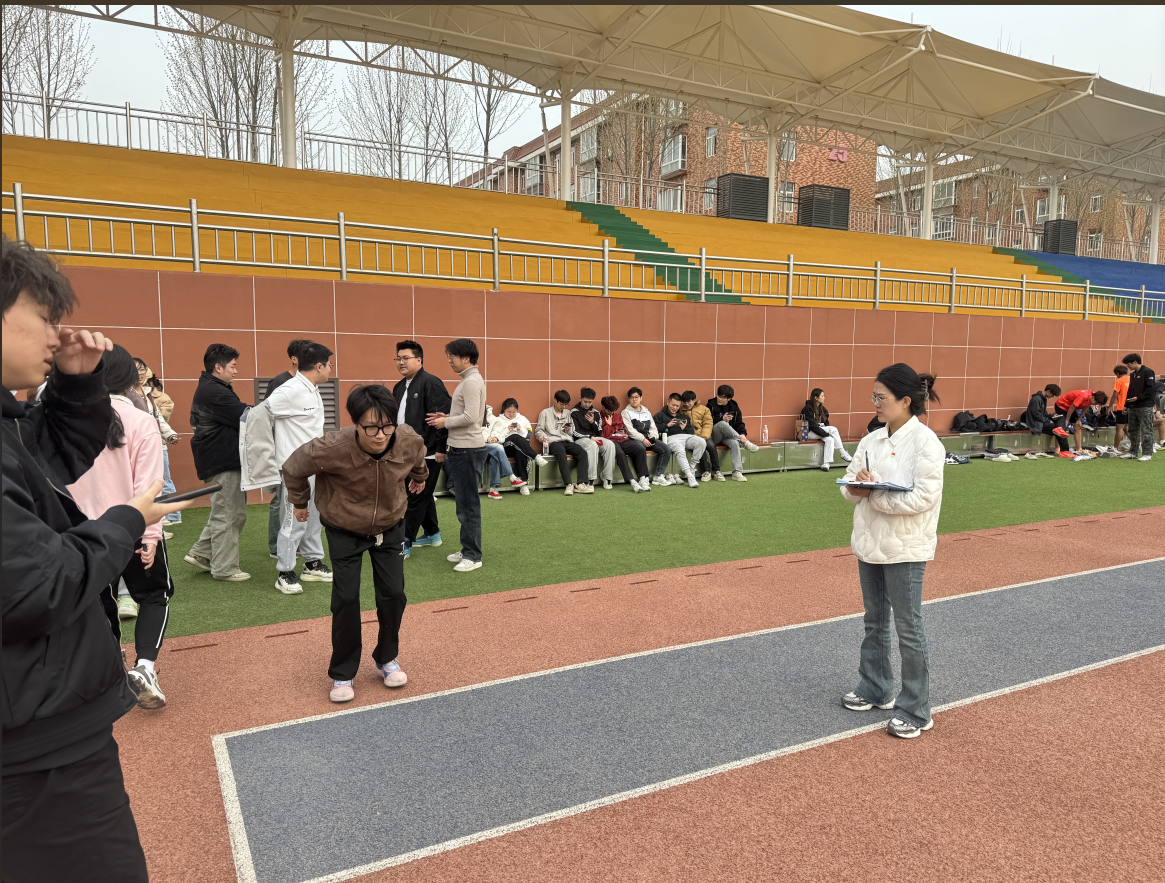 屏幕截图 2025-04-14 173408.png