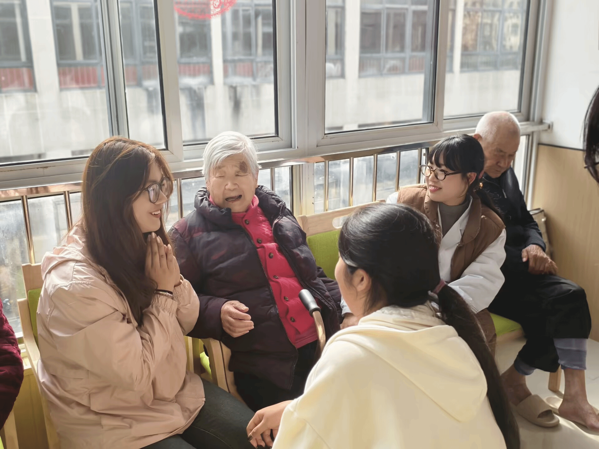 图为“银龄守护行动”活动交流现场.png