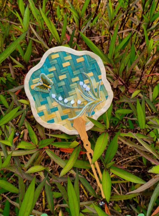 屏幕截图 2025-04-15 190903.png