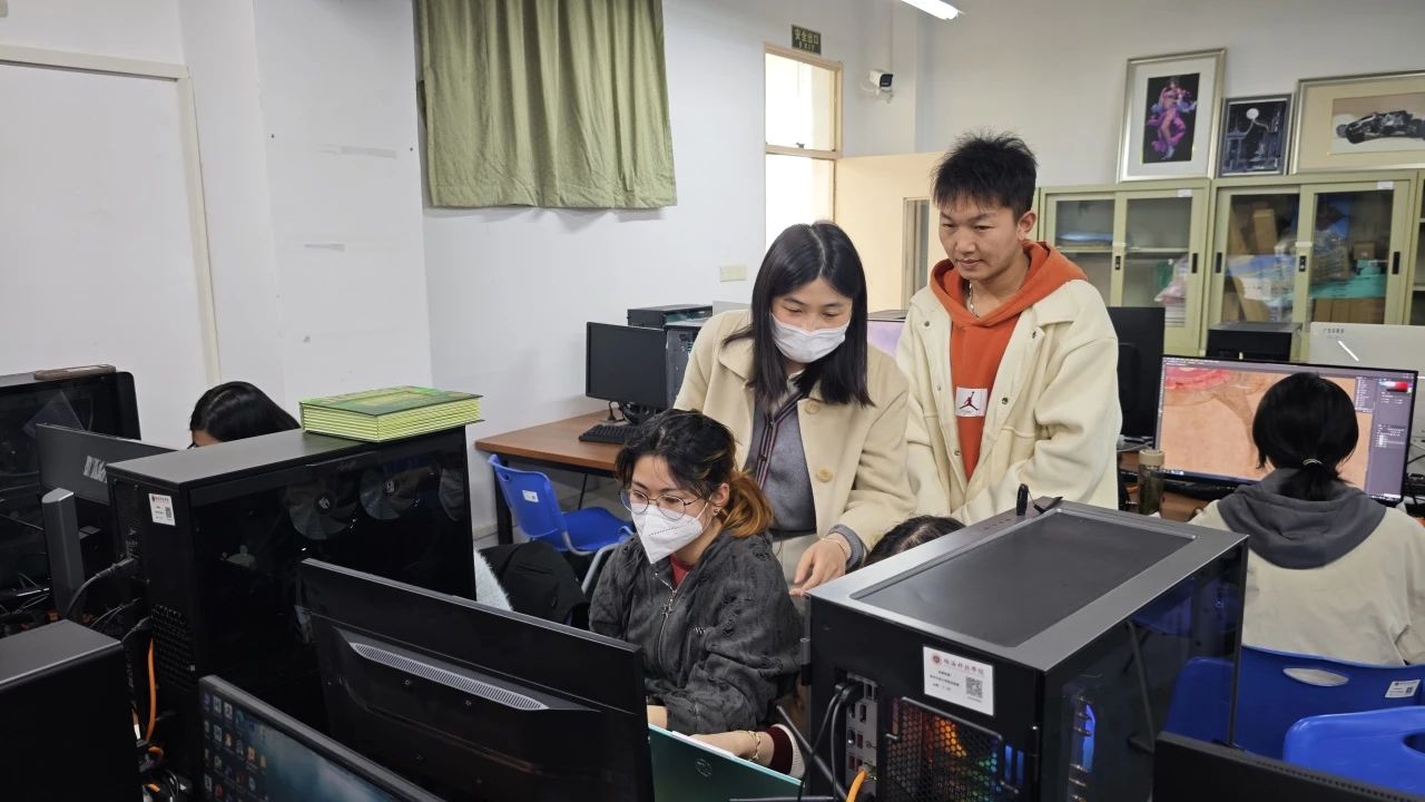 育人2.jpg 育人2.jpg