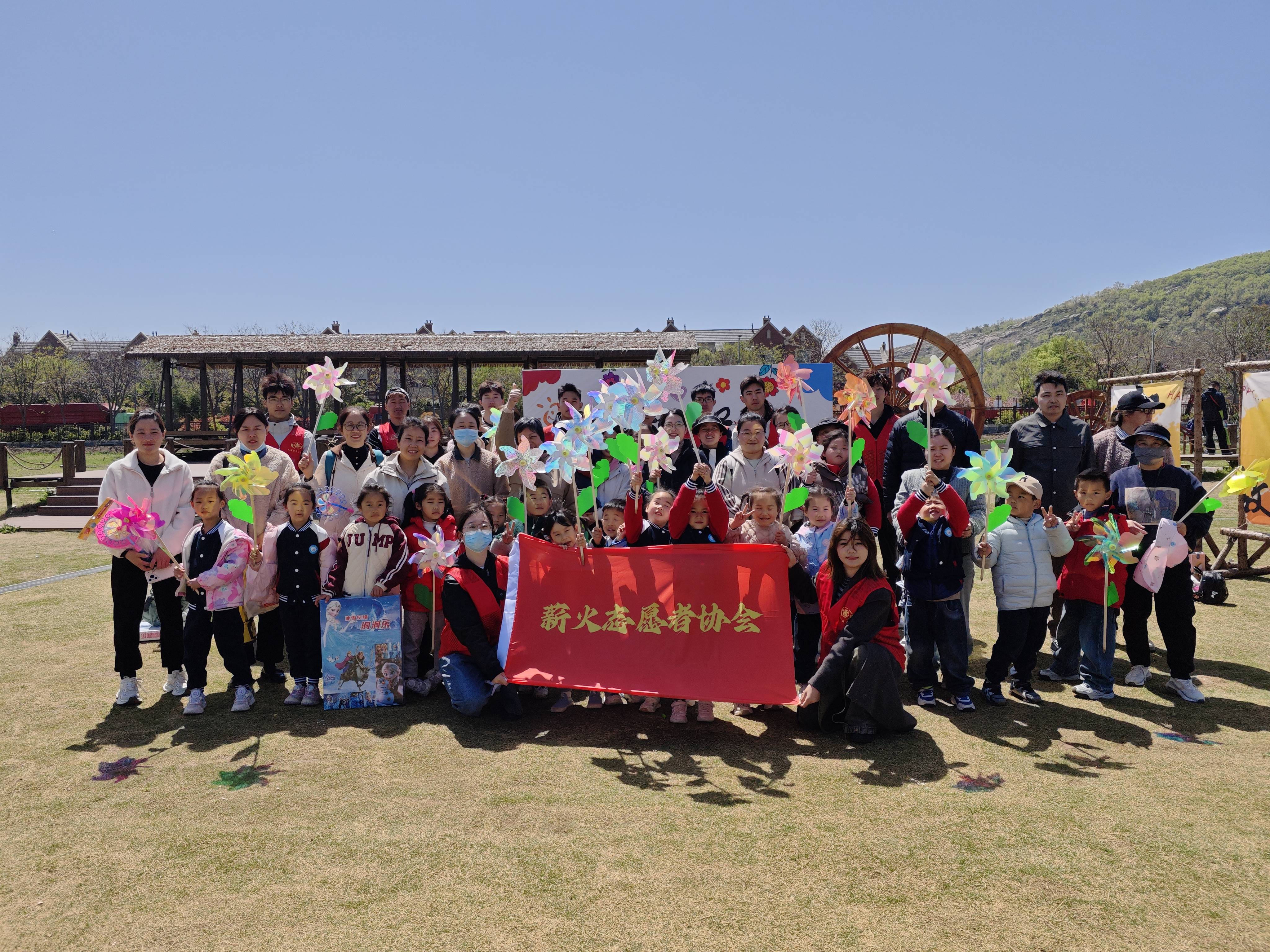 体育学院薪火志愿者协会赴大浦社区开展世界读书日活动 (3).jpg 体育学院薪火志愿者协会赴大浦社区开展世界读书日活动 (3).jpg