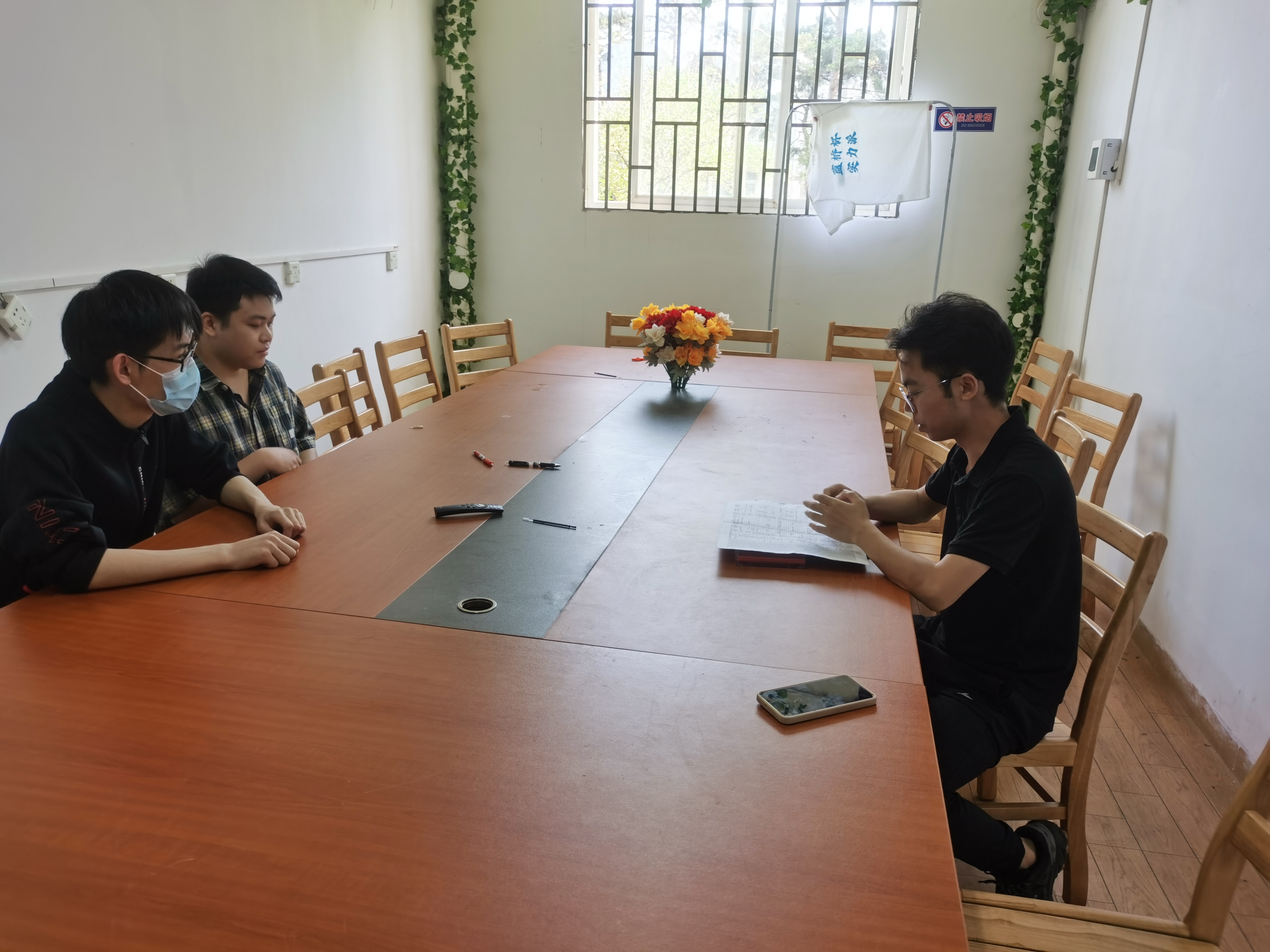 数学与计算科学学院召开毕业生就业指导座谈会.jpg 数学与计算科学学院召开毕业生就业指导座谈会.jpg