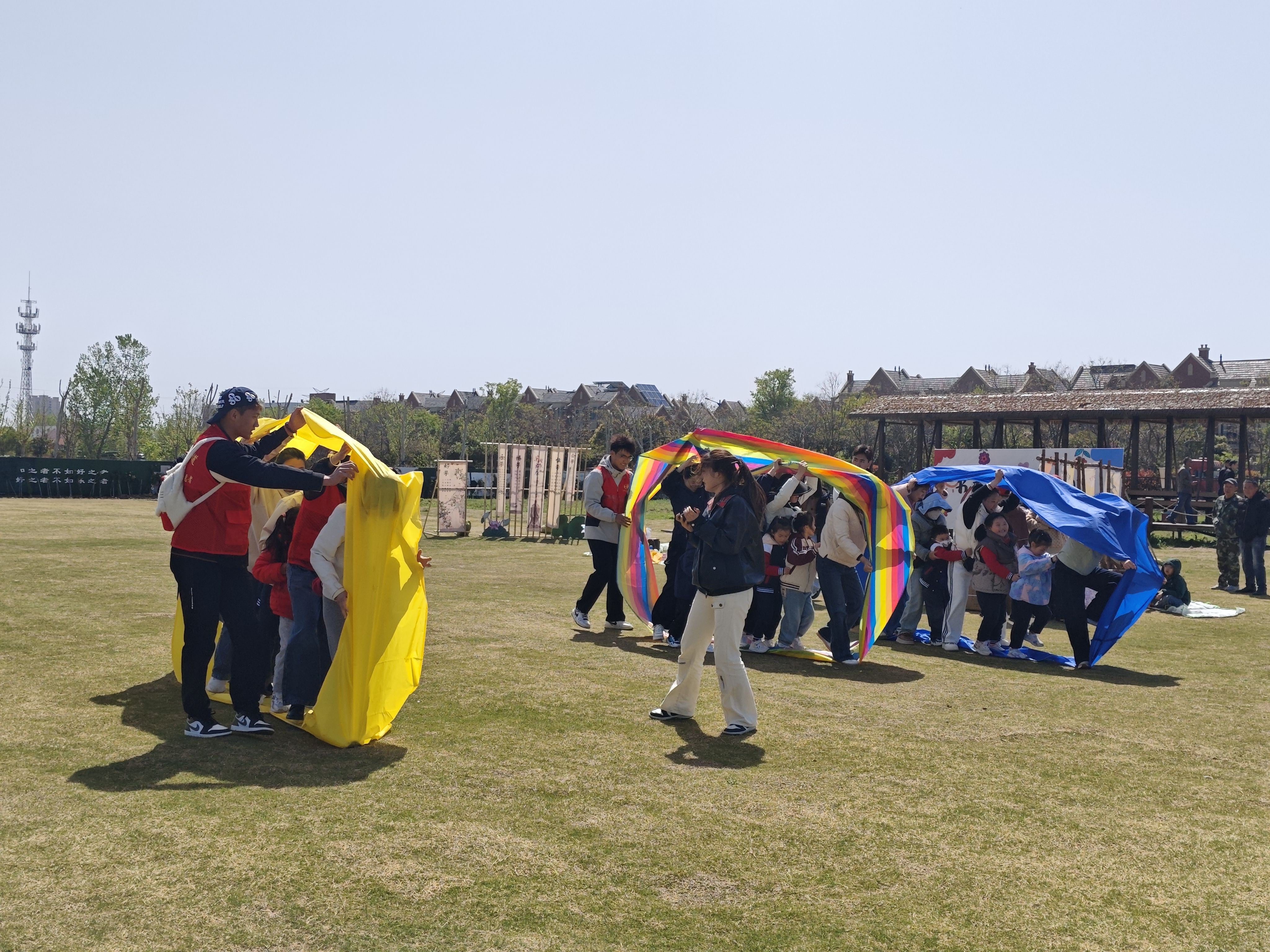 体育学院薪火志愿者协会赴大浦社区开展世界读书日活动 (2).jpg 体育学院薪火志愿者协会赴大浦社区开展世界读书日活动 (2).jpg