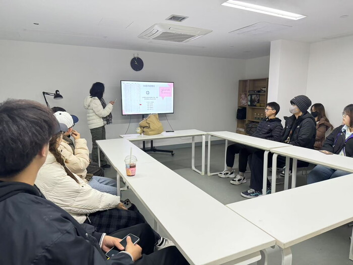 经济管理学院开展朋辈心理会议.jpeg 经济管理学院开展朋辈心理会议.jpeg