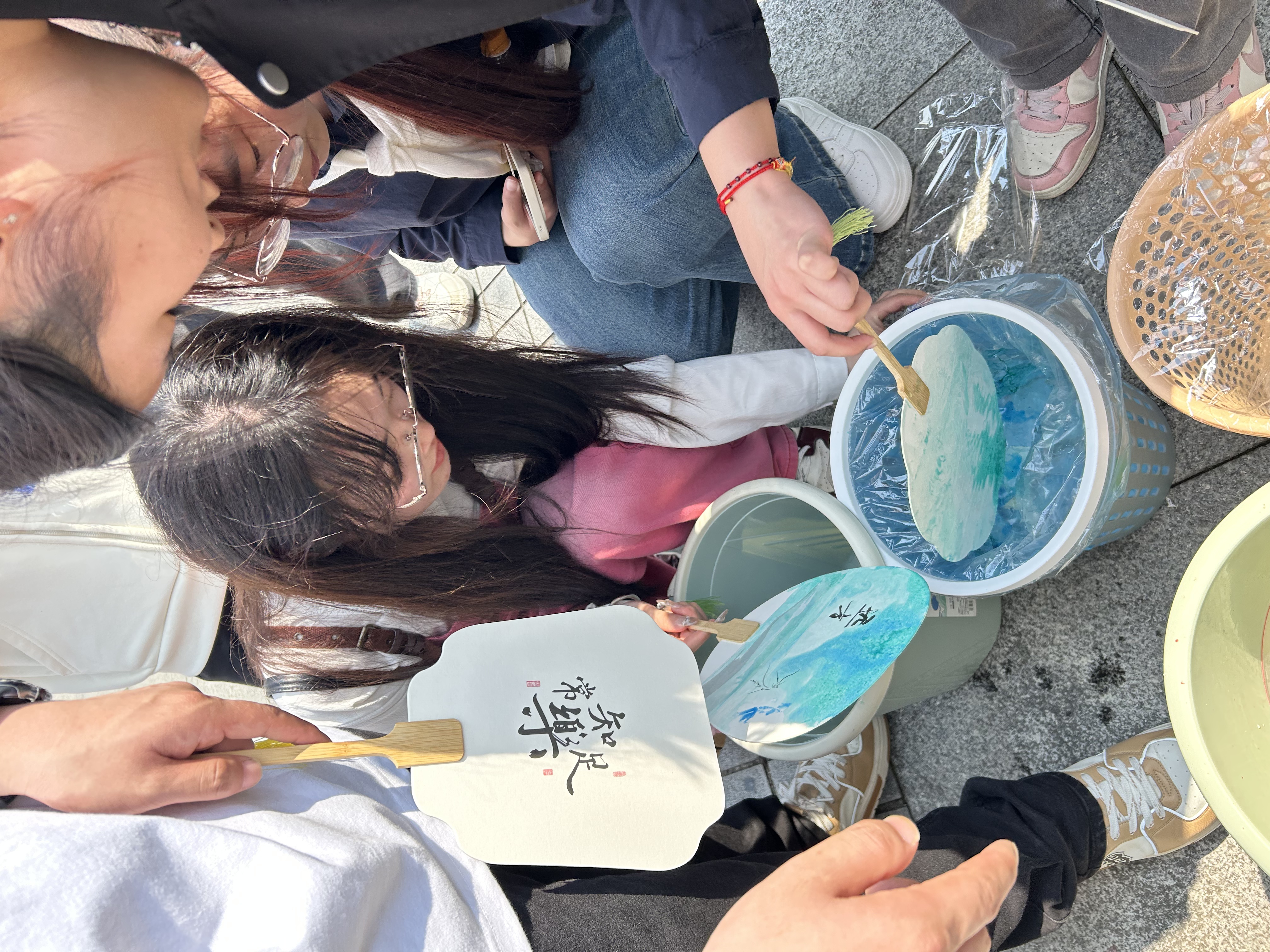 DIY非遗漆扇.jpg