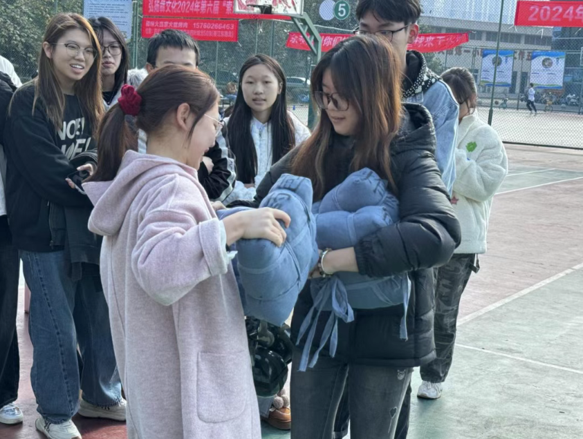 屏幕截图 2025-04-20 112438.png