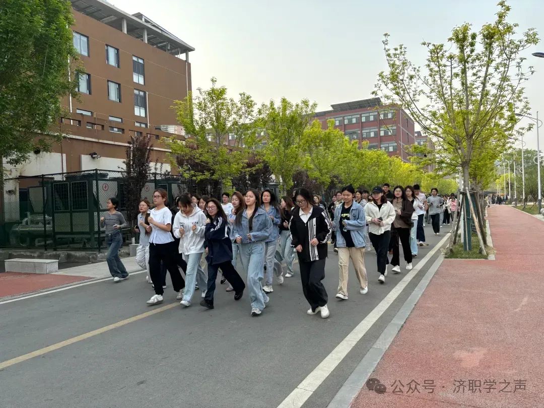 微信图片_20250420211702.jpg 微信图片_20250420211702.jpg