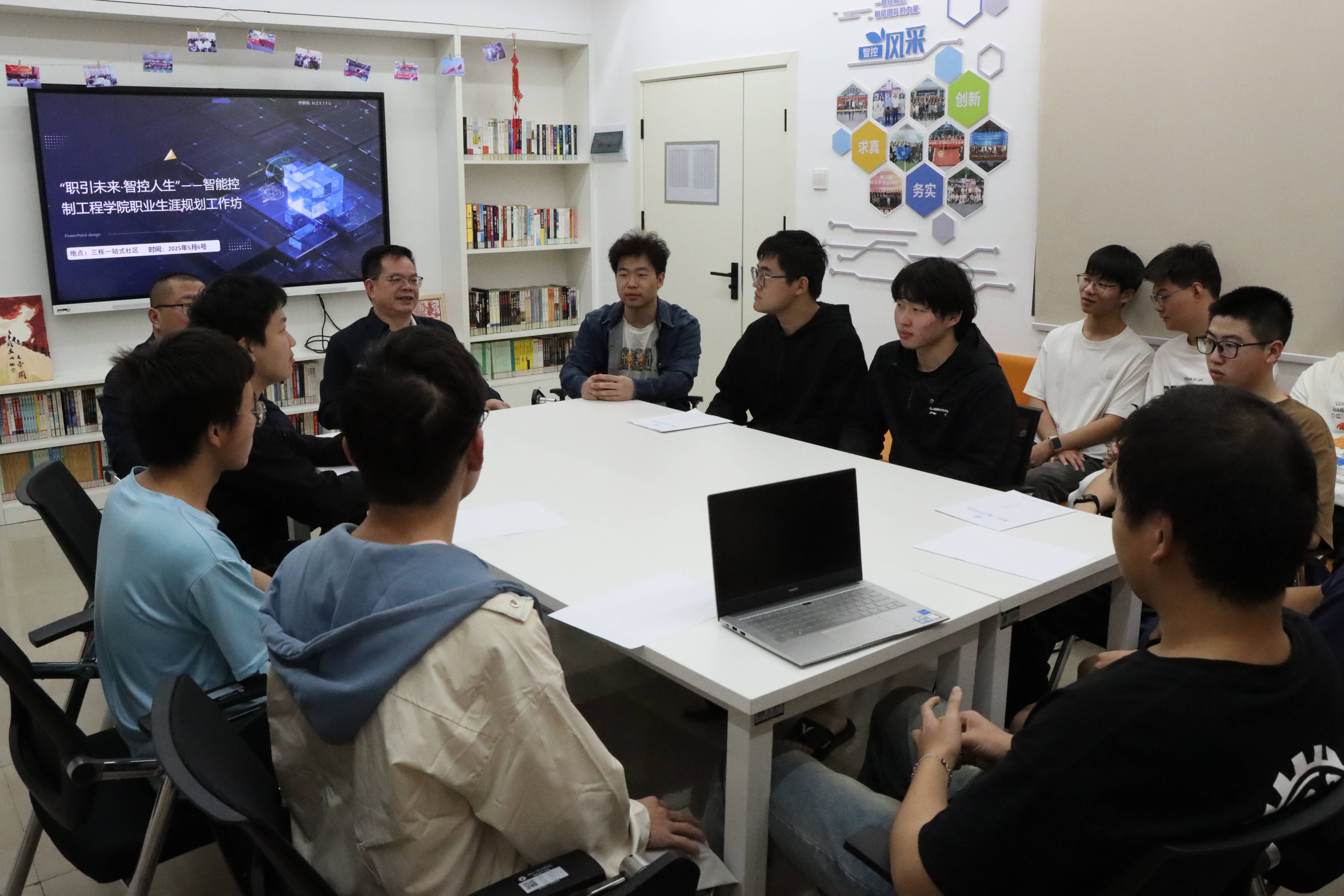 IMG_9343(1).jpg IMG_9343(1).jpg