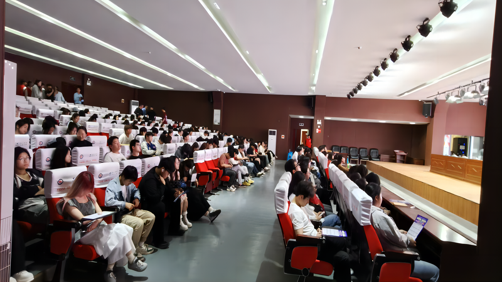 20250421090455992(1).png 20250421090455992(1).png