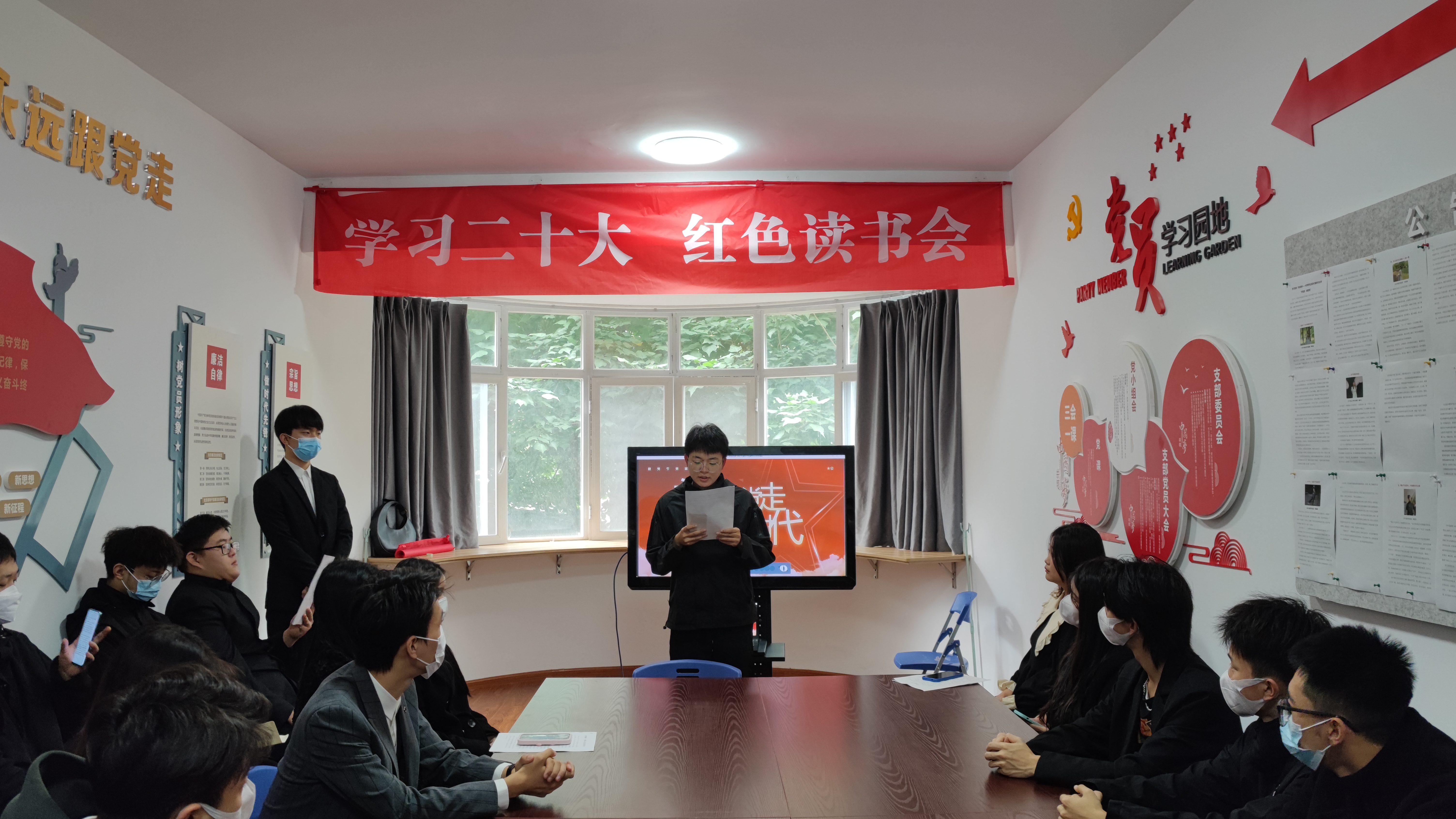 20级声乐歌剧学院胡敏杰.jpg 20级声乐歌剧学院胡敏杰.jpg