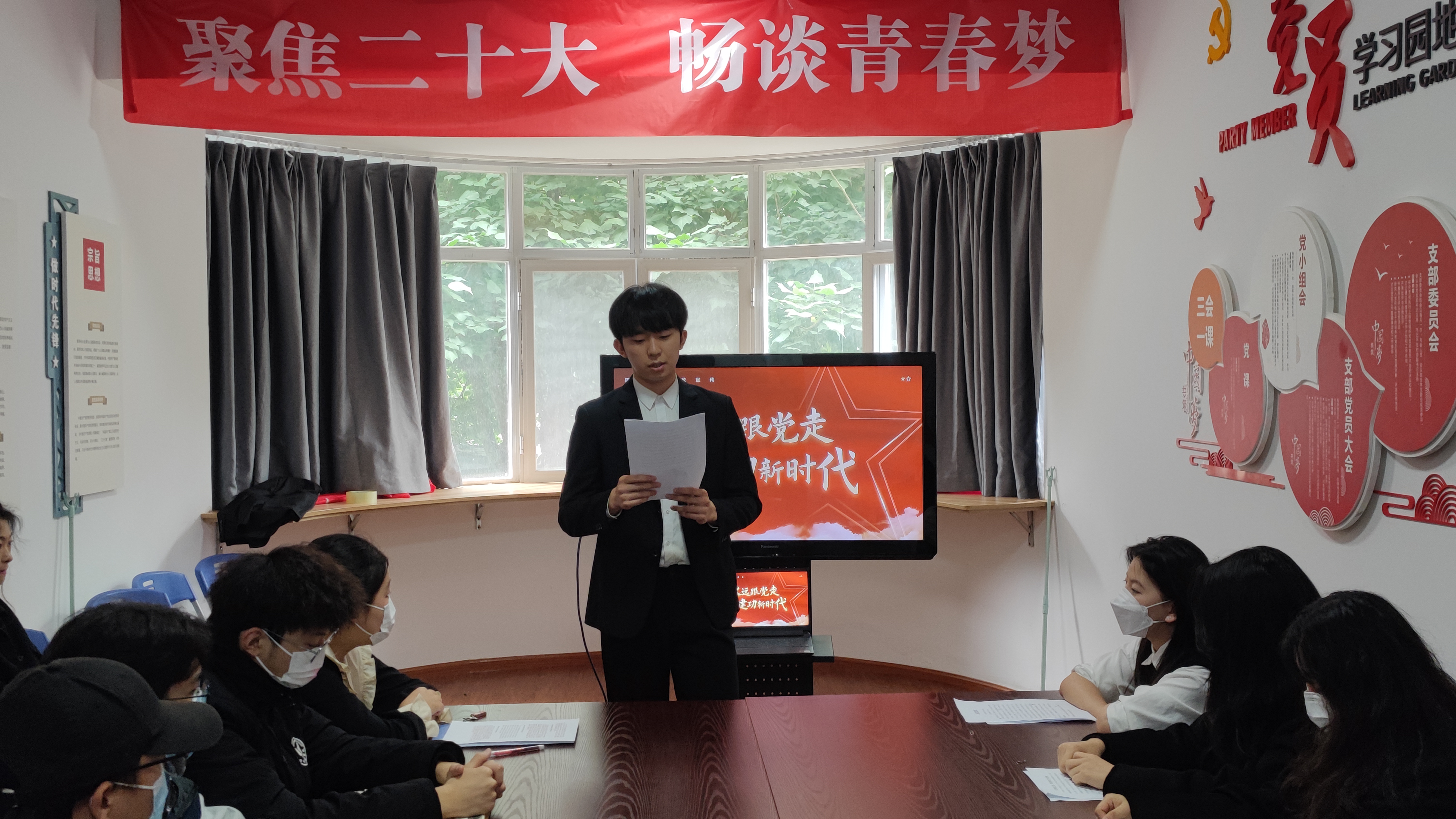 20级音教系范航玮1.jpg 20级音教系范航玮1.jpg