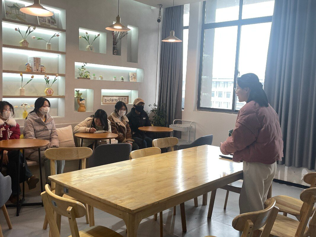 图18 辅导员谈心谈话促就业.PNG