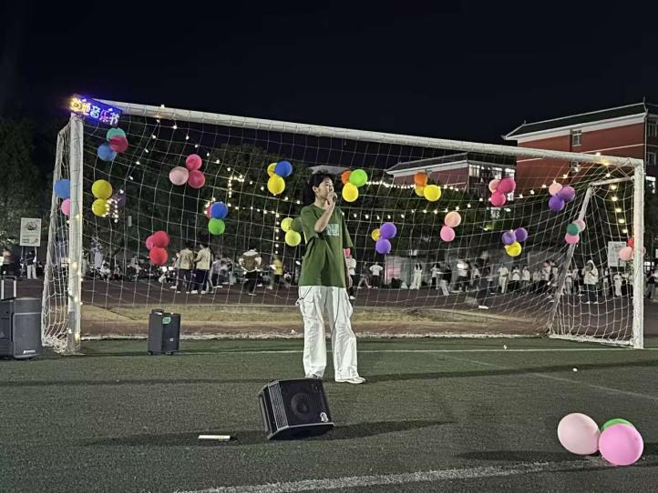 草坪2.jpg 草坪2.jpg