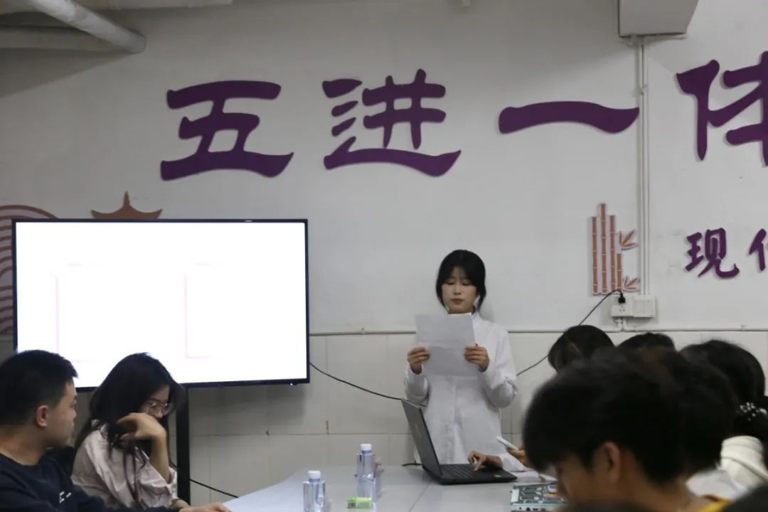 微信图片_2025-04-23_235335_254.jpg 微信图片_2025-04-23_235335_254.jpg