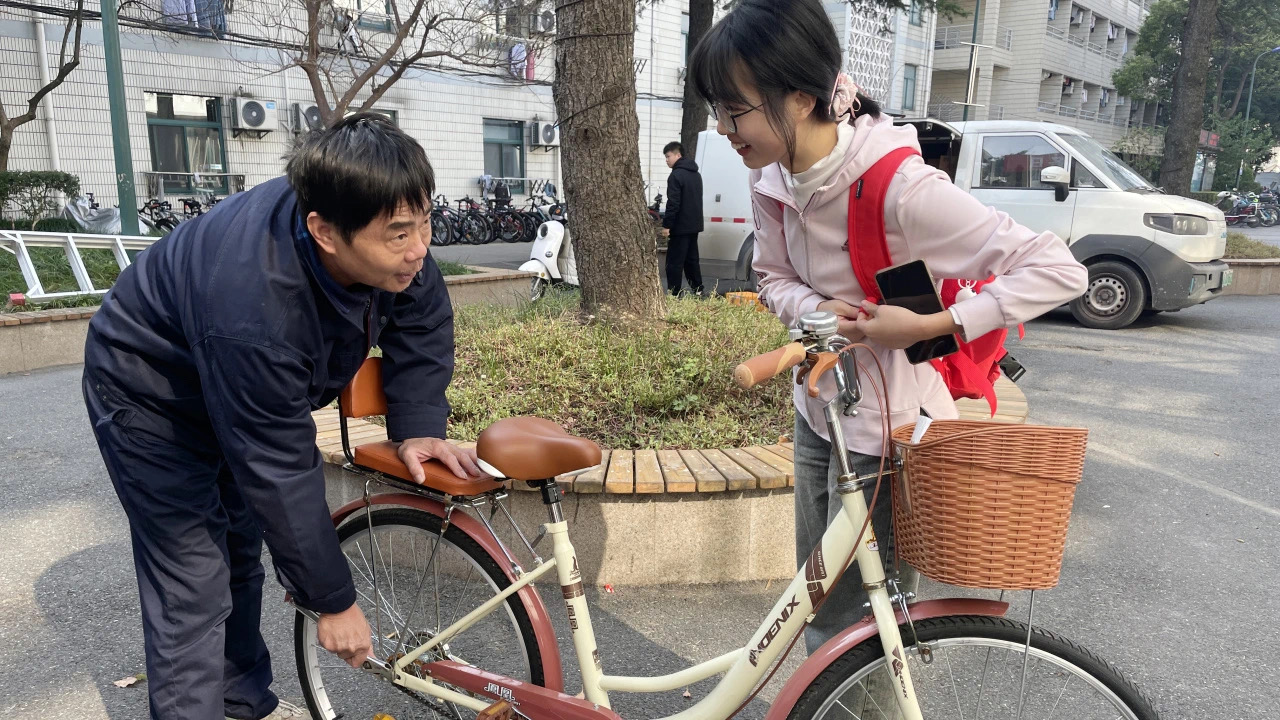 自行车维修.jpg