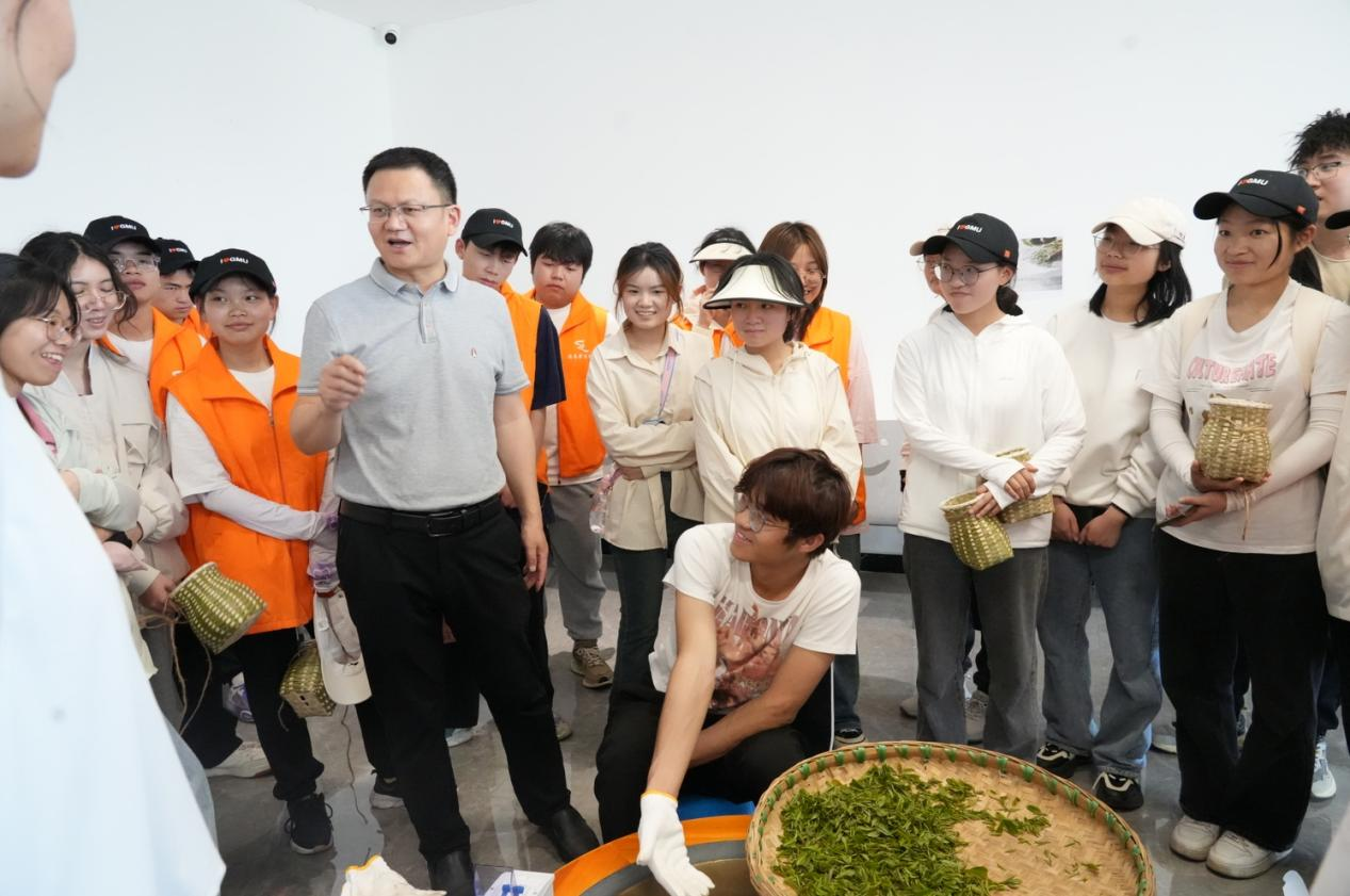 4444444444.png 4444444444.png