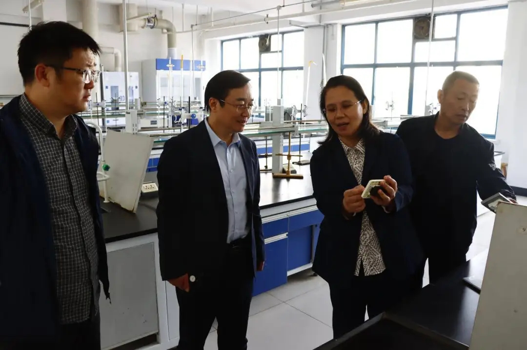 2.webp.jpg 2.webp.jpg