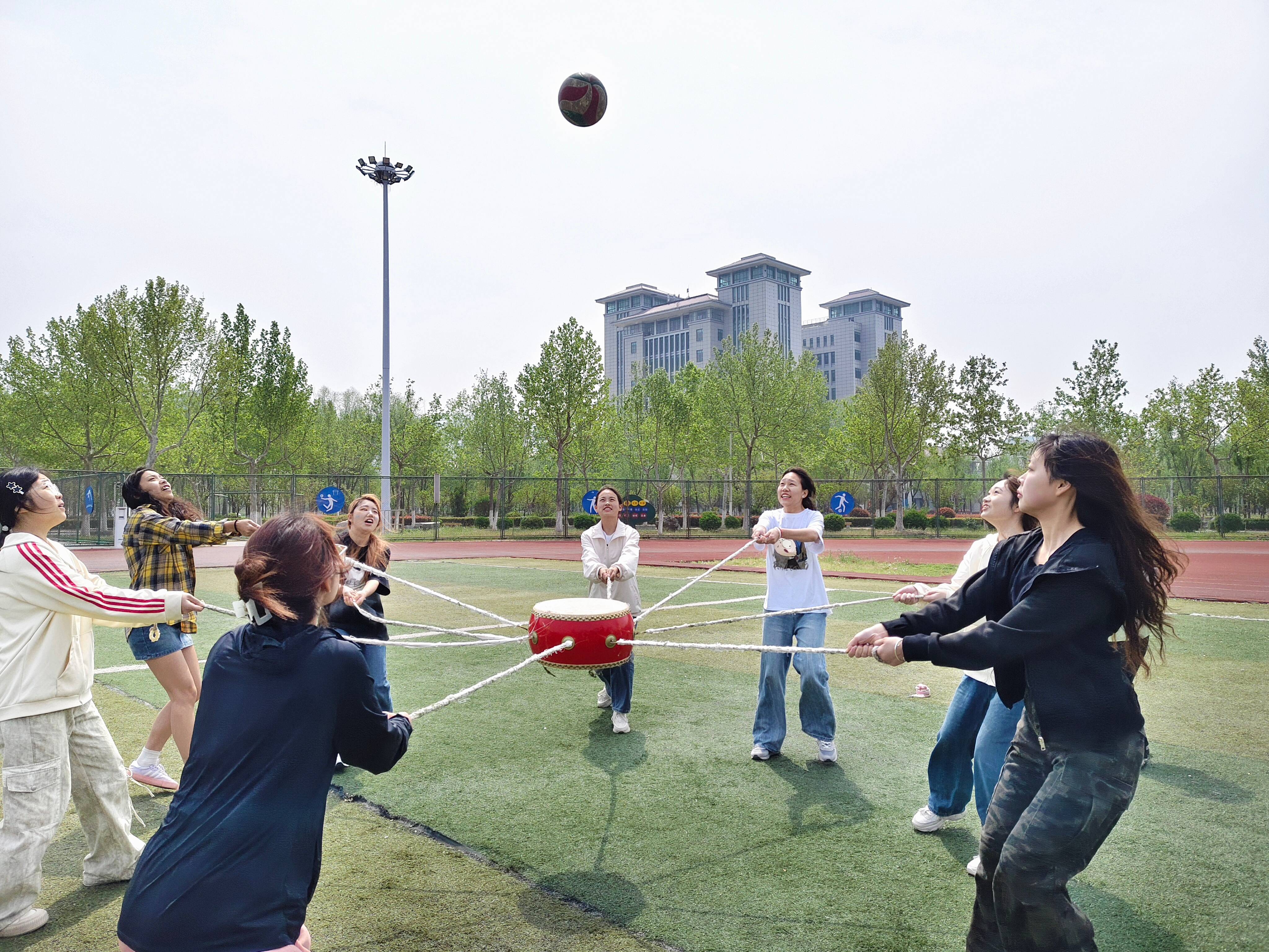 春季心理素质拓展 (2).jpg 春季心理素质拓展 (2).jpg