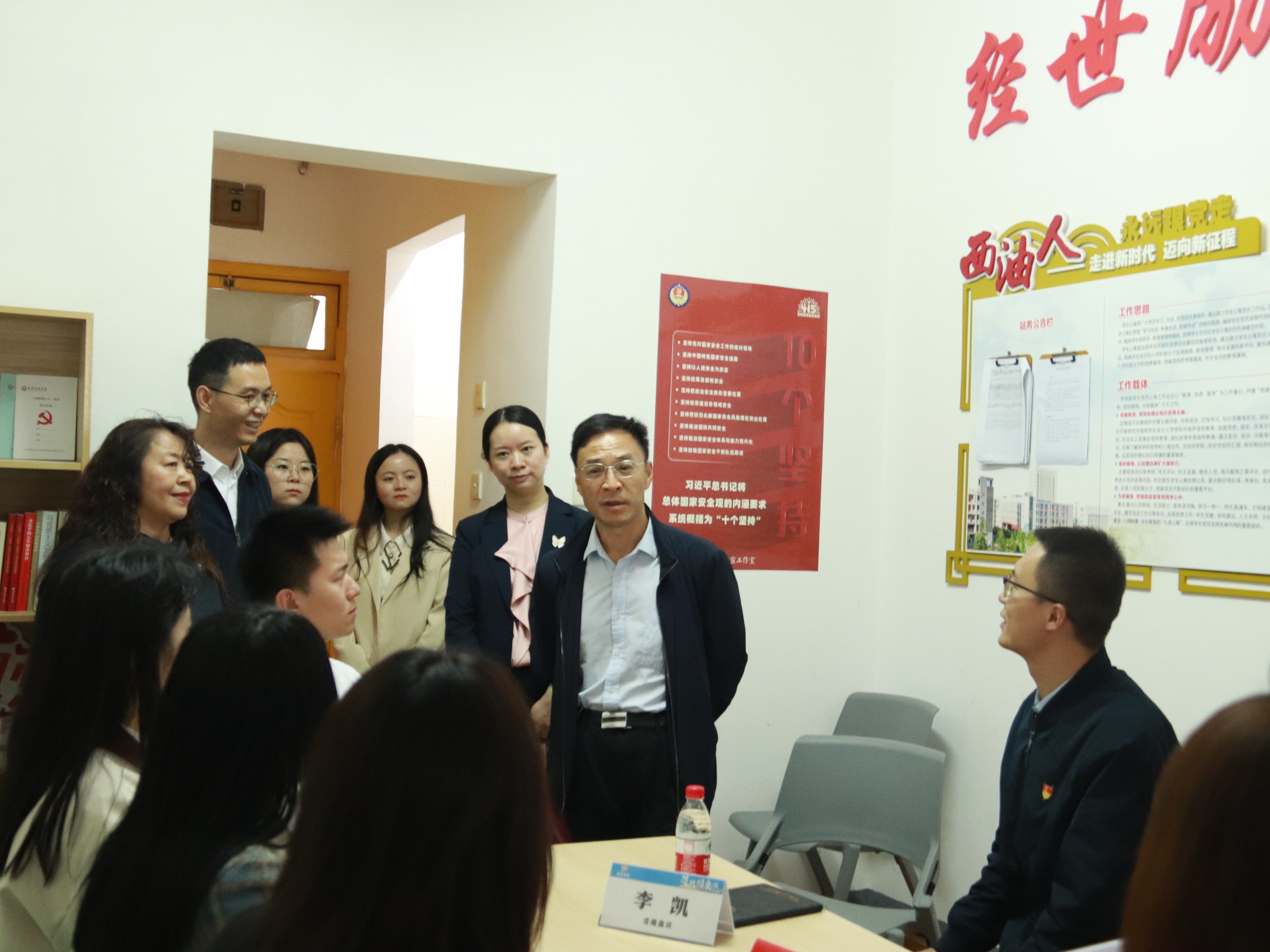 “经管师说”第一期-思政圆桌派（李凯）.jpg