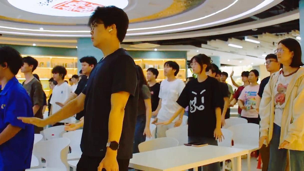 张香卉医师教学八段锦.png