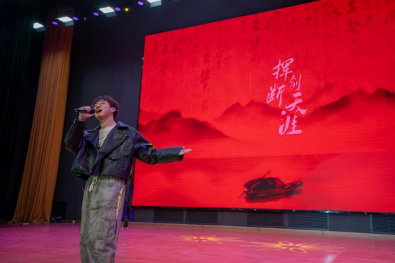 《天下》.png