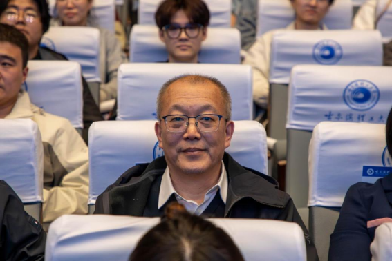 学校党委书记赵琳出席活动.png
