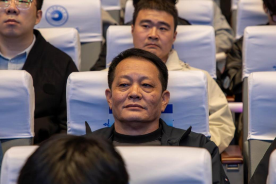 亨通集团电信国脉公司总监李岩出席活动.png