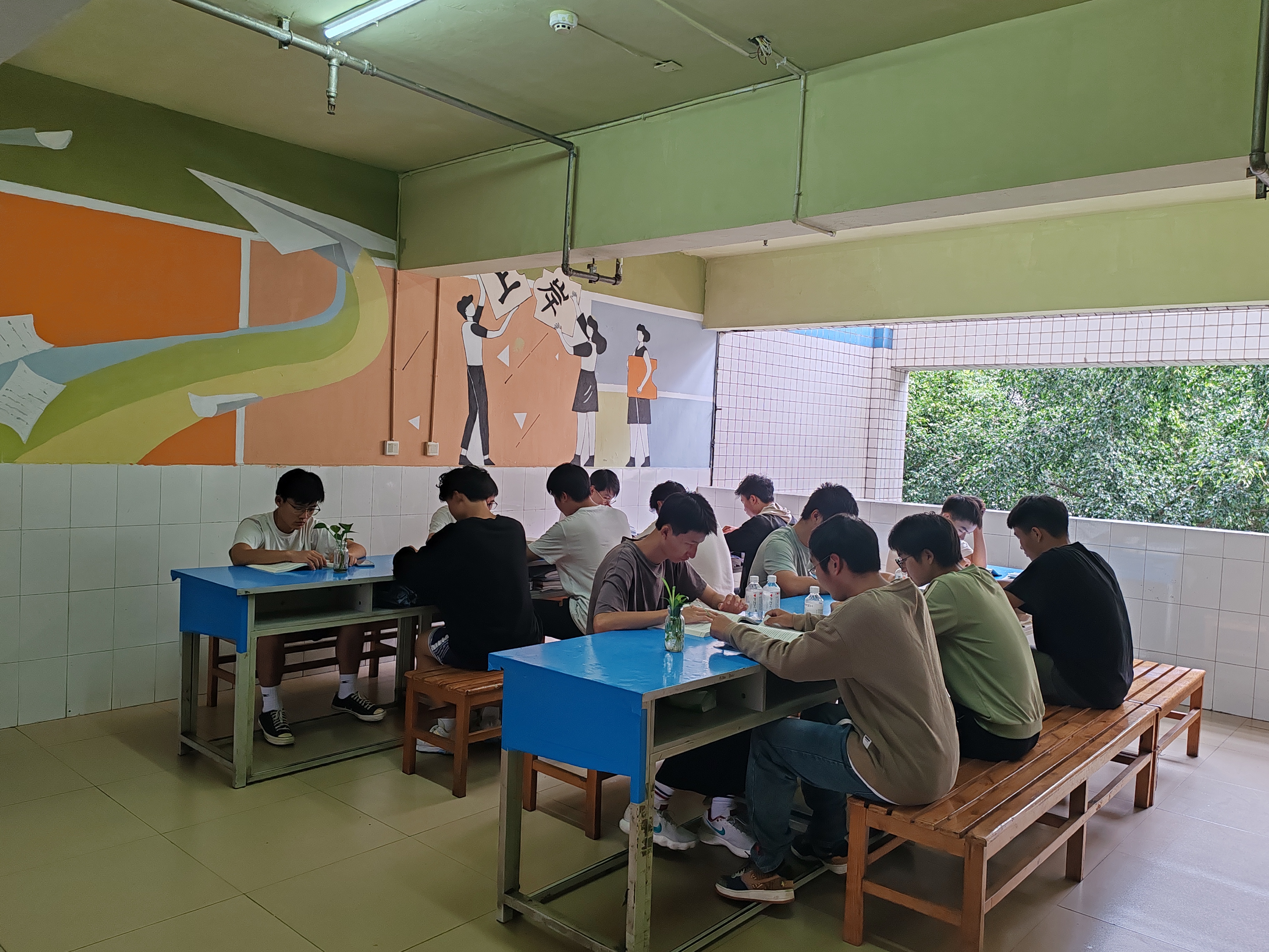 一站式学生社区自习室.jpg