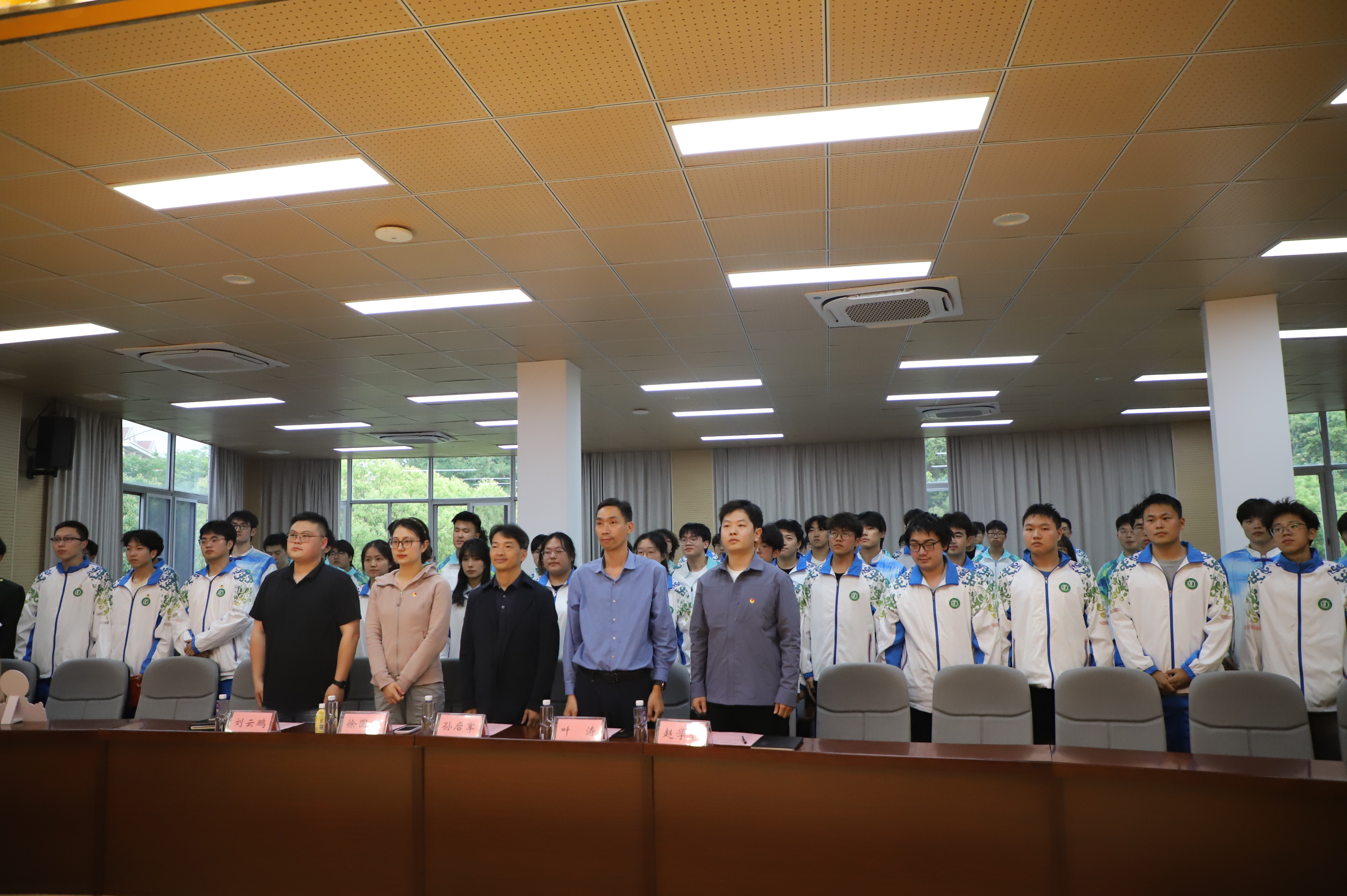 奏唱国歌.JPG 奏唱国歌.JPG