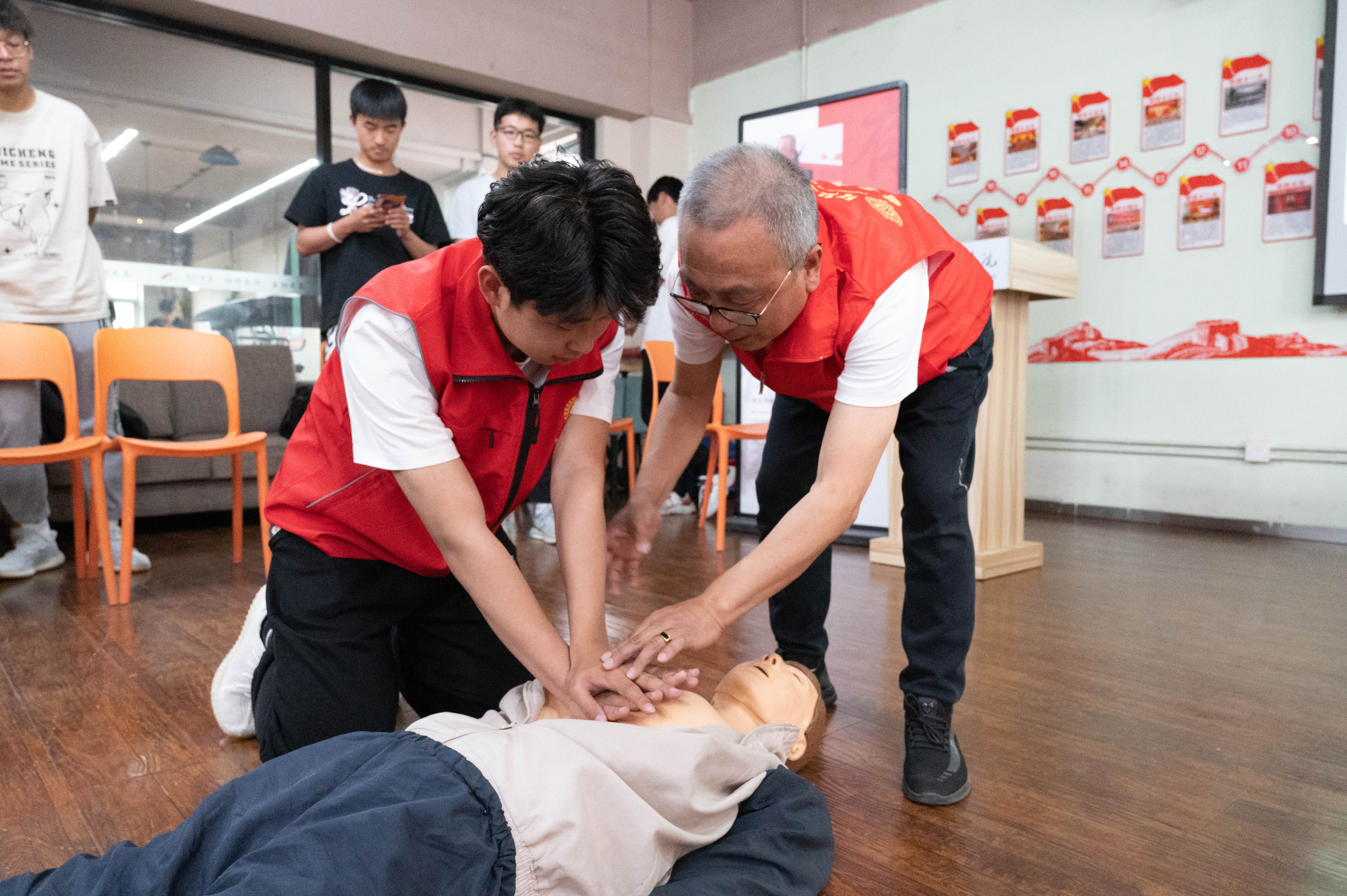 图二.jpg 图二.jpg